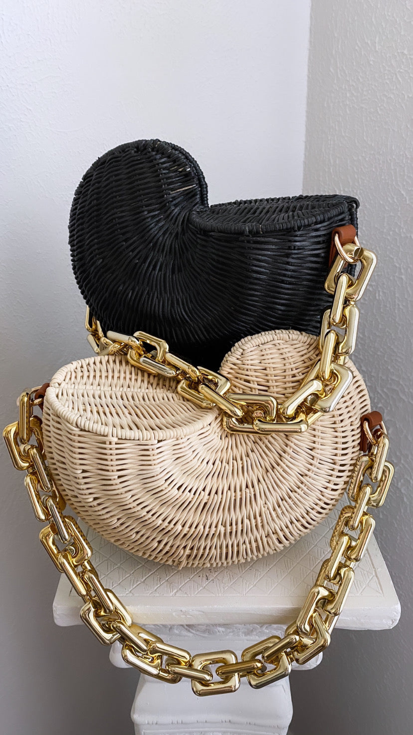 “Conch” Raffia Bag